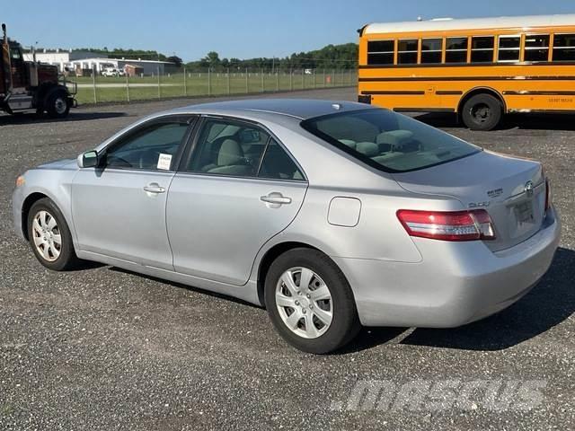 Toyota Camry Samochody osobowe