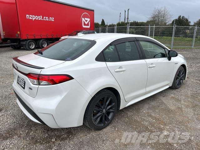 Toyota Corolla Samochody osobowe