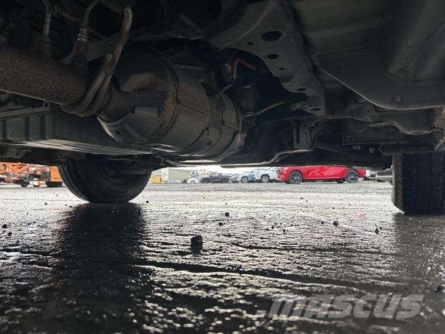 Toyota HiAce Busy / Vany