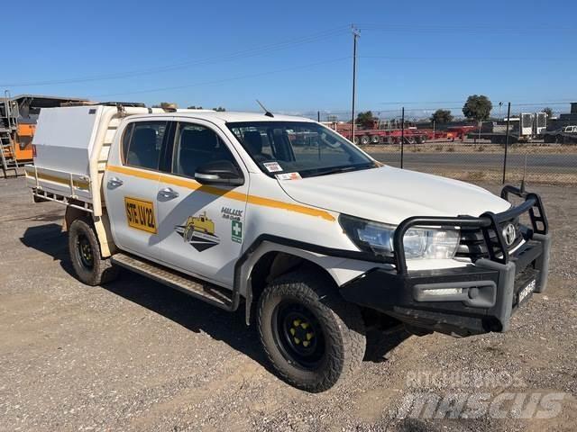 Toyota Hilux Pick-upy / Pojazdy z otwieranymi burtami