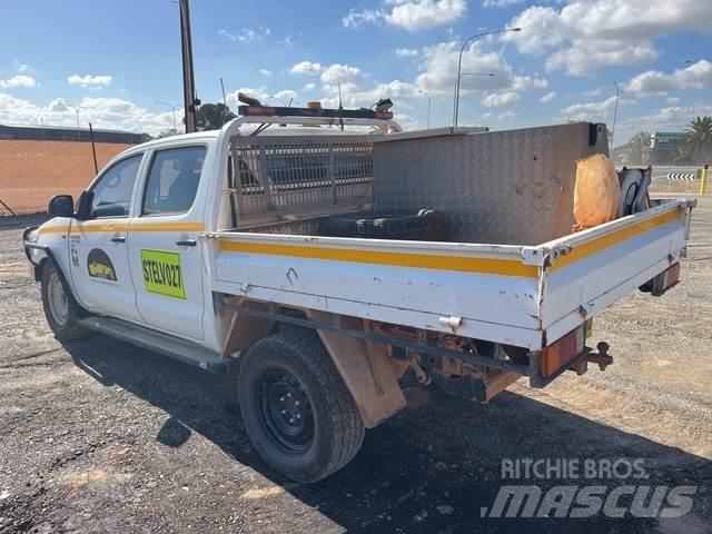 Toyota HiLux Pick-upy / Pojazdy z otwieranymi burtami