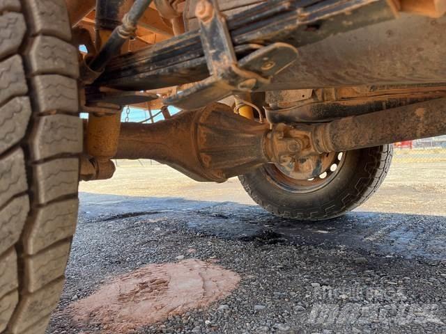 Toyota HiLux Pick-upy / Pojazdy z otwieranymi burtami