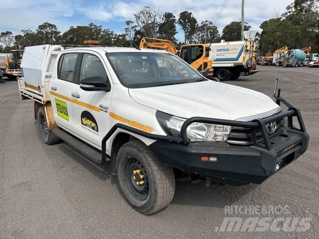 Toyota HiLux Pick-upy / Pojazdy z otwieranymi burtami