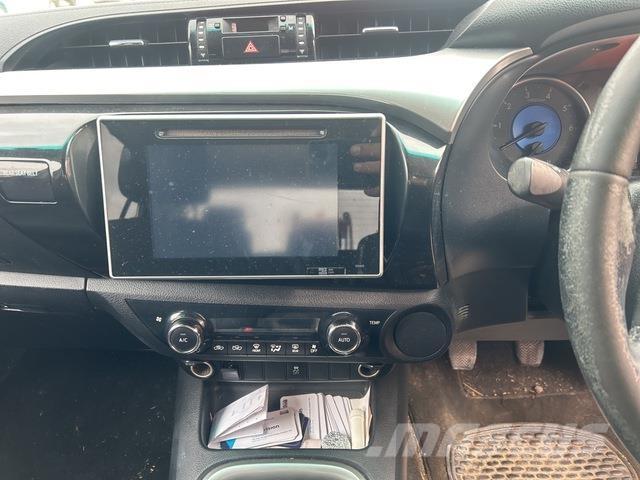 Toyota HiLux Inne