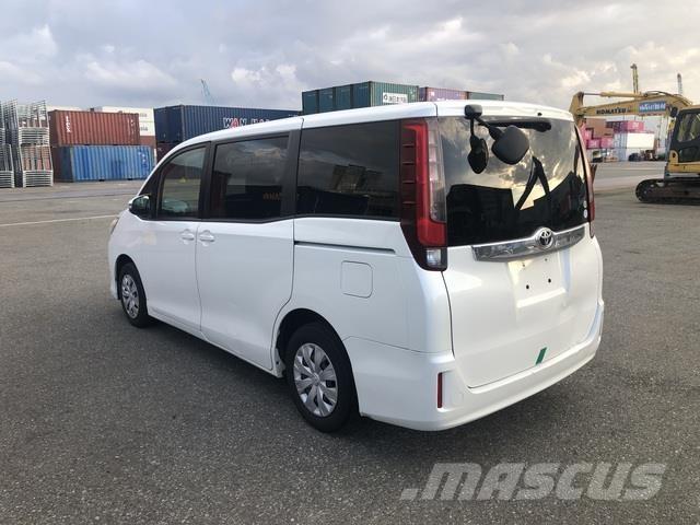 Toyota NOAH Maszyny budowlane - Inne