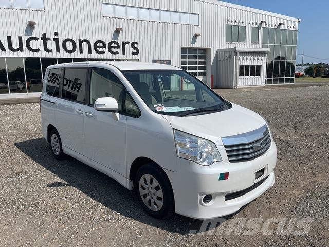 Toyota Noha Maszyny budowlane - Inne