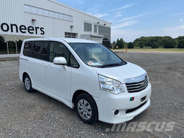 Toyota Noha Maszyny budowlane - Inne