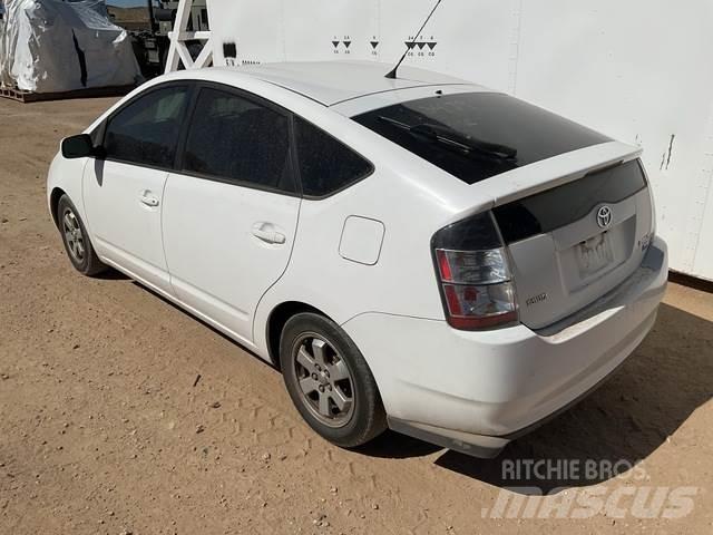 Toyota Prius Samochody osobowe