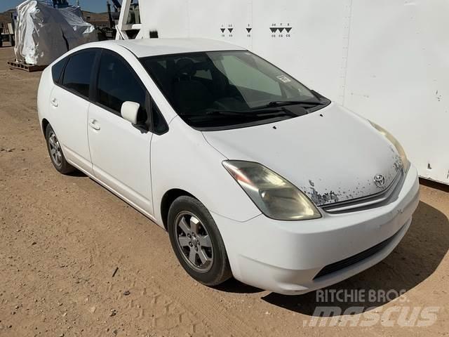 Toyota Prius Samochody osobowe