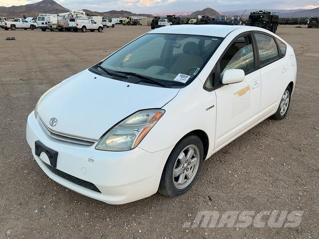 Toyota Prius Samochody osobowe