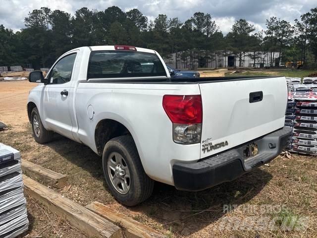 Toyota Tundra Inne