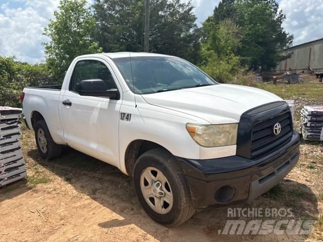 Toyota Tundra Inne