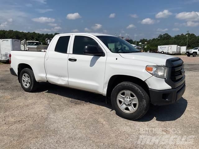 Toyota Tundra Inne