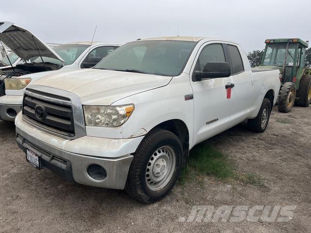 Toyota Tundra Inne