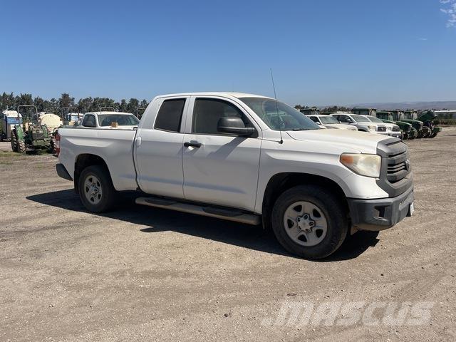 Toyota Tundra Inne
