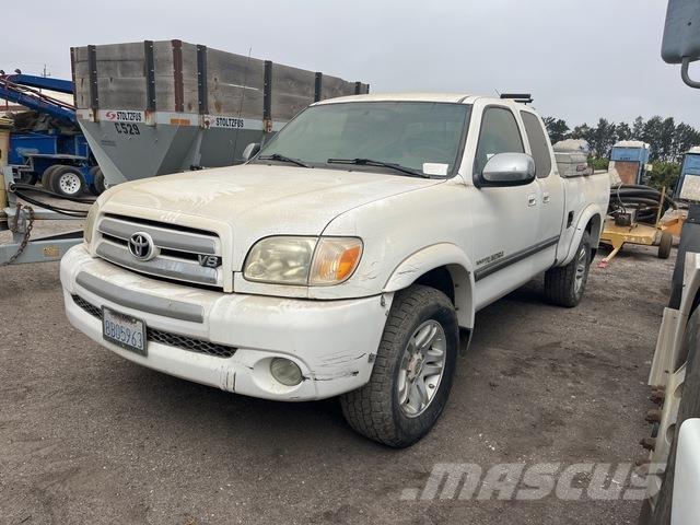 Toyota Tundra Inne