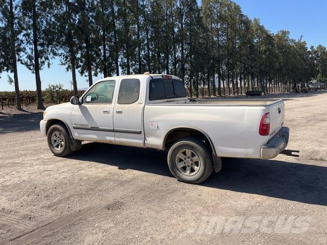 Toyota Tundra Inne