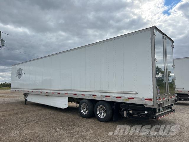 Utility  Przyczepy ze skrzynią zamkniętą