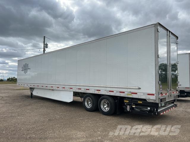 Utility  Przyczepy ze skrzynią zamkniętą