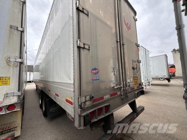 Utility VS2DX Przyczepy ze skrzynią zamkniętą