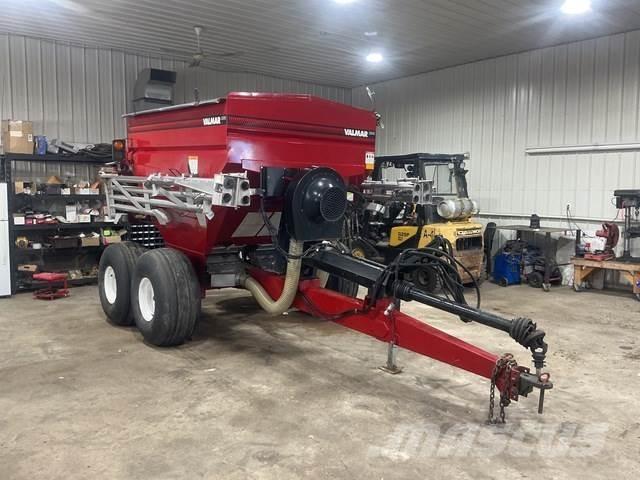 Valmar 5500 Rozrzutnik nawozów mineralnych