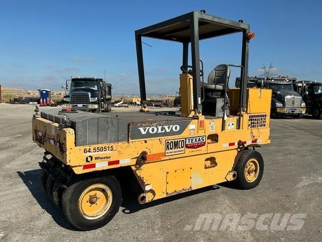 Volvo PT125 Walce ogumione