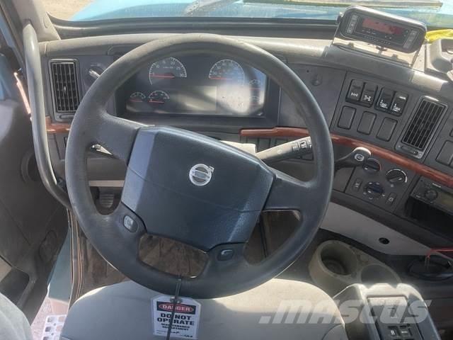Volvo VHD104F Inne