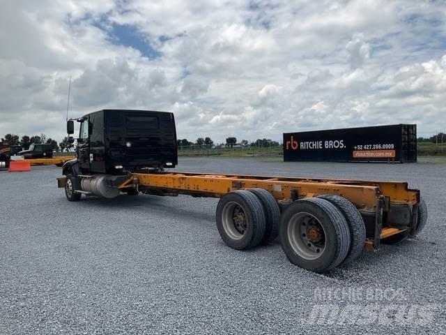 Volvo VHD64F Kabiny i wnętrze