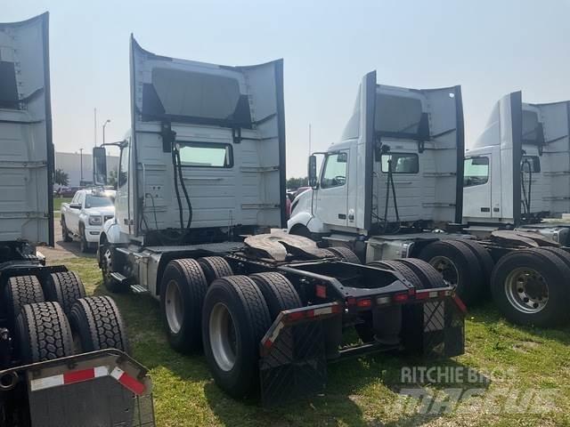 Volvo VNL 300 Ciągniki siodłowe