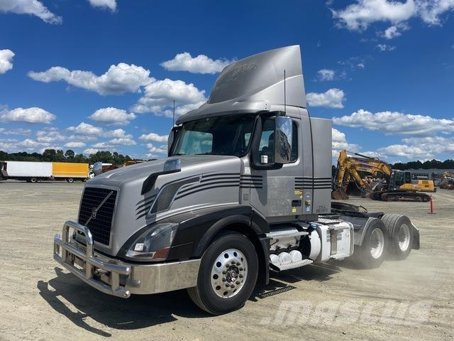 Volvo VNL 300 Ciągniki siodłowe
