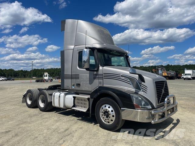 Volvo VNL 300 Ciągniki siodłowe