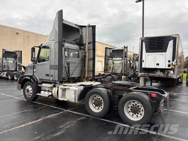 Volvo VNL 300 Ciągniki siodłowe