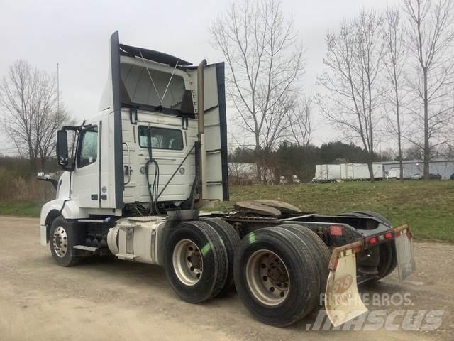 Volvo VNL300 Ciągniki siodłowe