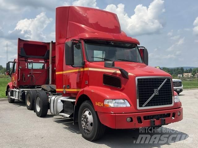 Volvo VNM42T Ciągniki siodłowe