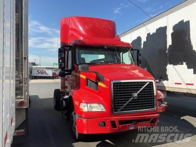 Volvo VNM42T Ciągniki siodłowe