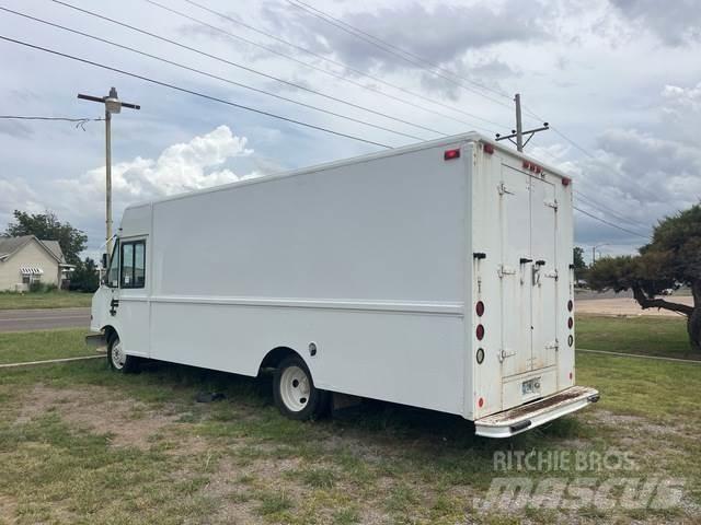 Workhorse P42 Busy / Vany