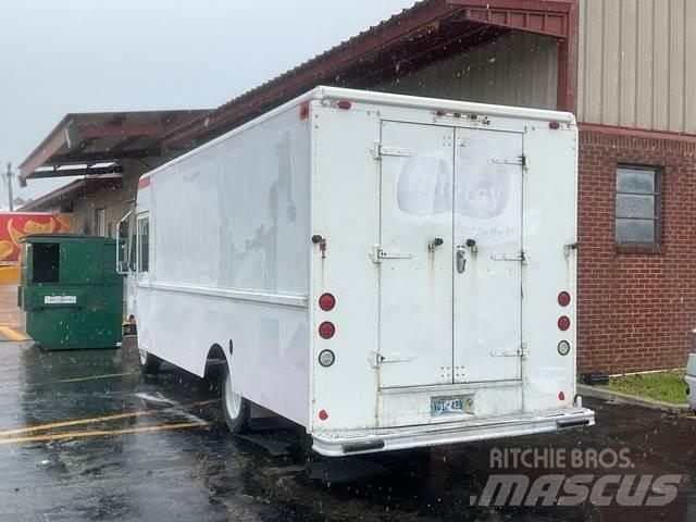 Workhorse P42 Busy / Vany