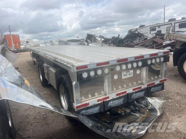 Xtreme  Platformy / Przyczepy z otwieranymi burtami