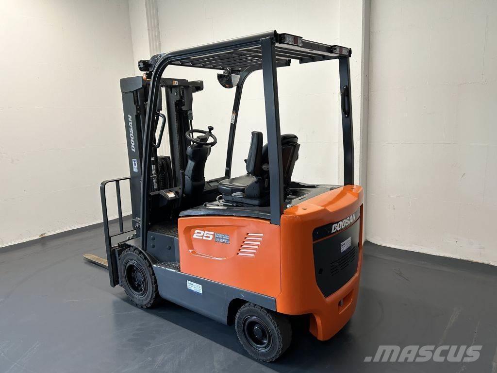 Doosan B25S-7 Wózki elektryczne