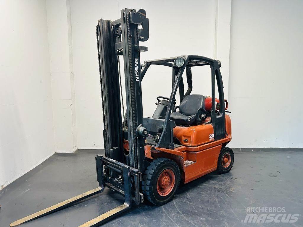 Nissan UD02A20PQ Wózki LPG