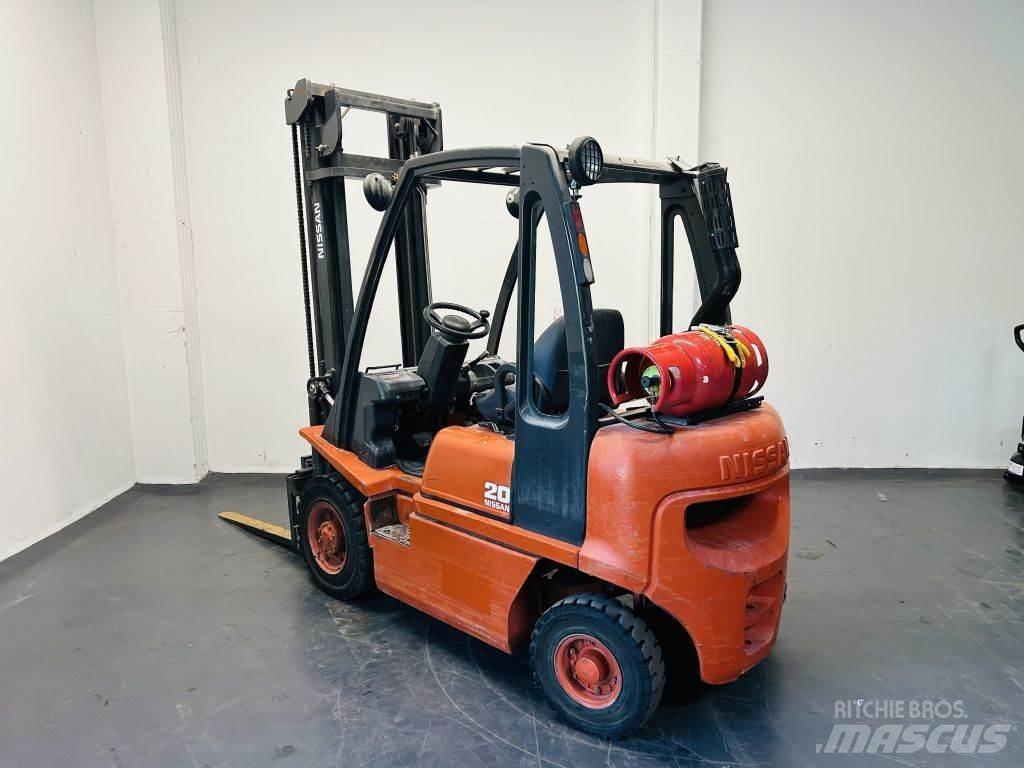 Nissan UD02A20PQ Wózki LPG