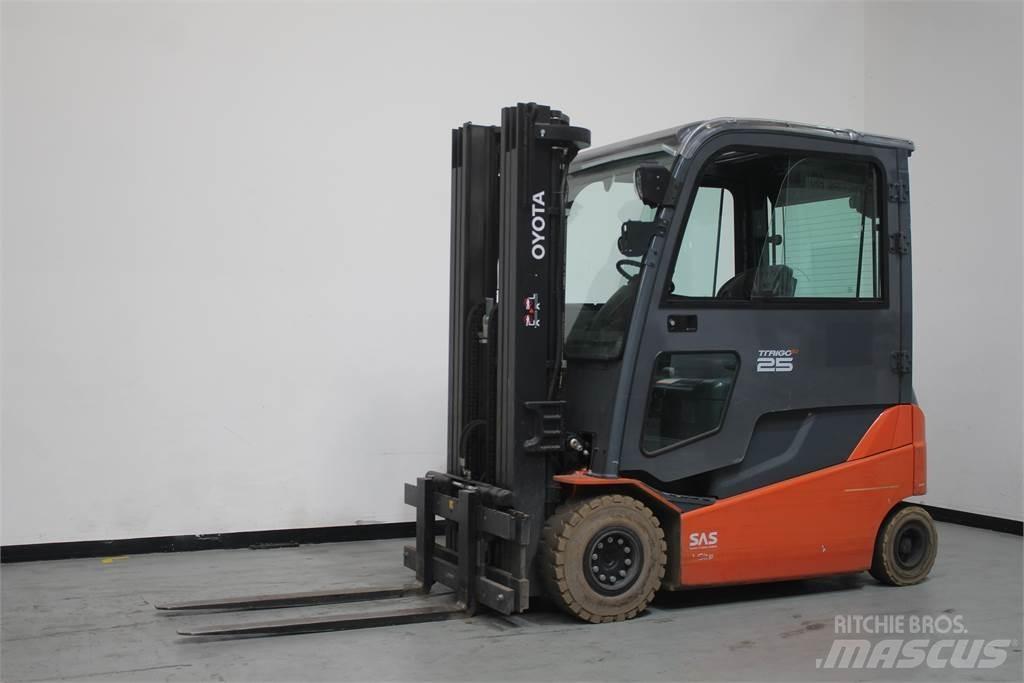 Toyota 8FBMT25 Wózki elektryczne