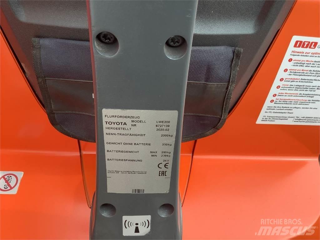 Toyota LWE200 Wózki widłowe unoszące
