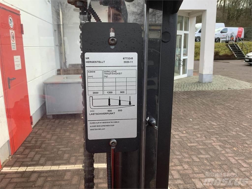 Toyota SPE120 Wózki widłowe unoszące z dyszlem