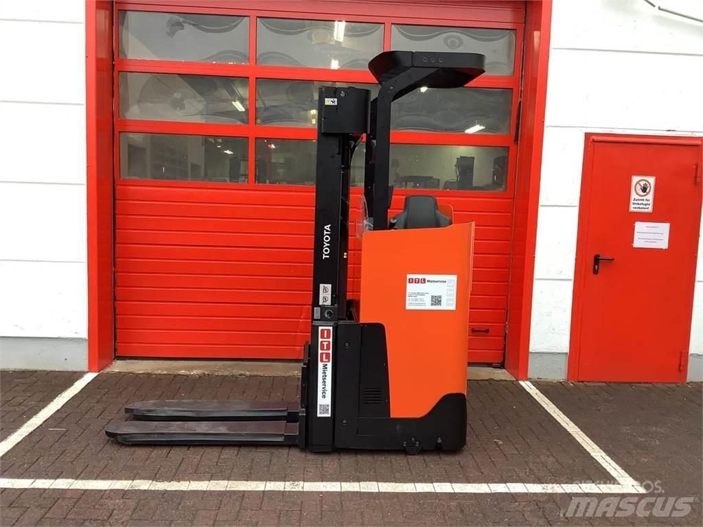 Toyota SSI160LN Wózki widłowe unoszące z dyszlem
