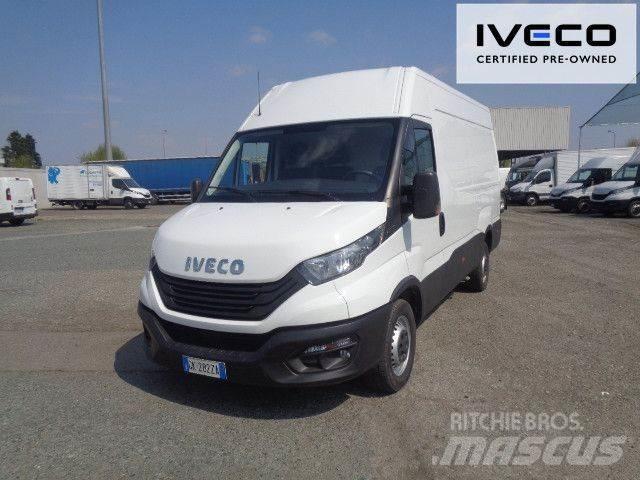 Iveco 35S14 Samochody dostawcze ze skrzynią zamkniętą