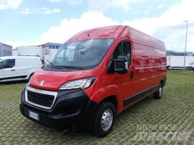 Peugeot BOXER Samochody dostawcze ze skrzynią zamkniętą