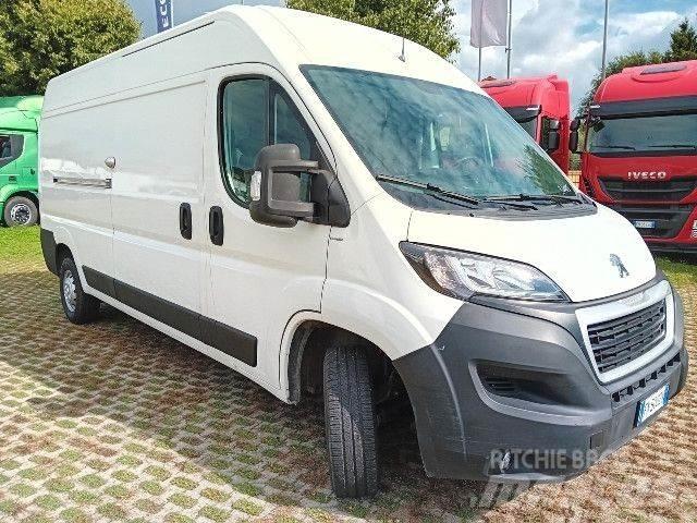 Peugeot BOXER Samochody dostawcze ze skrzynią zamkniętą