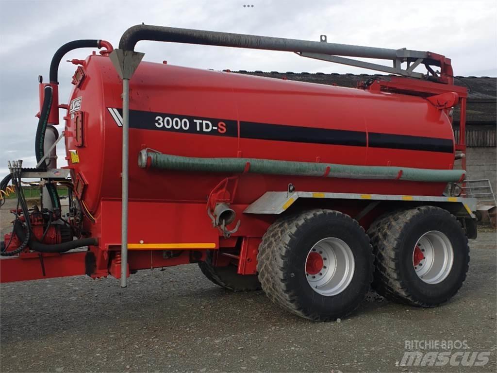 Hi-Spec 3000 TD-S Rozrzutnik obornika