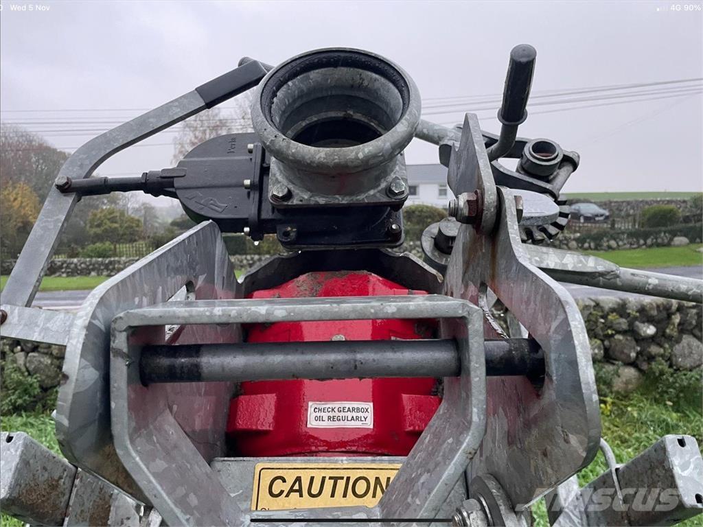 Redrock SUPER 8 Rozrzutnik obornika